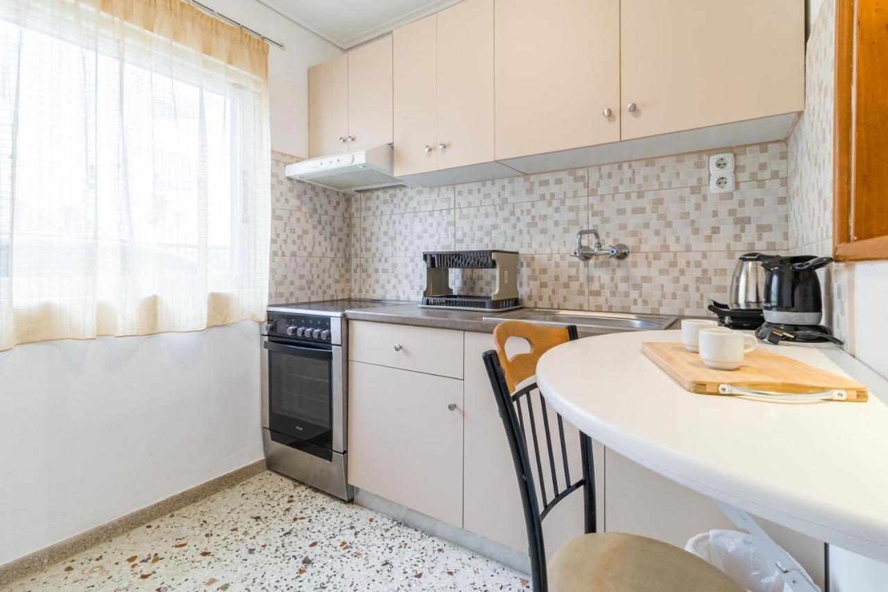 Loutraki Beach & Casino Condo Экстерьер фото