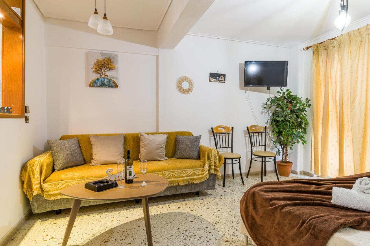 Loutraki Beach & Casino Condo Экстерьер фото