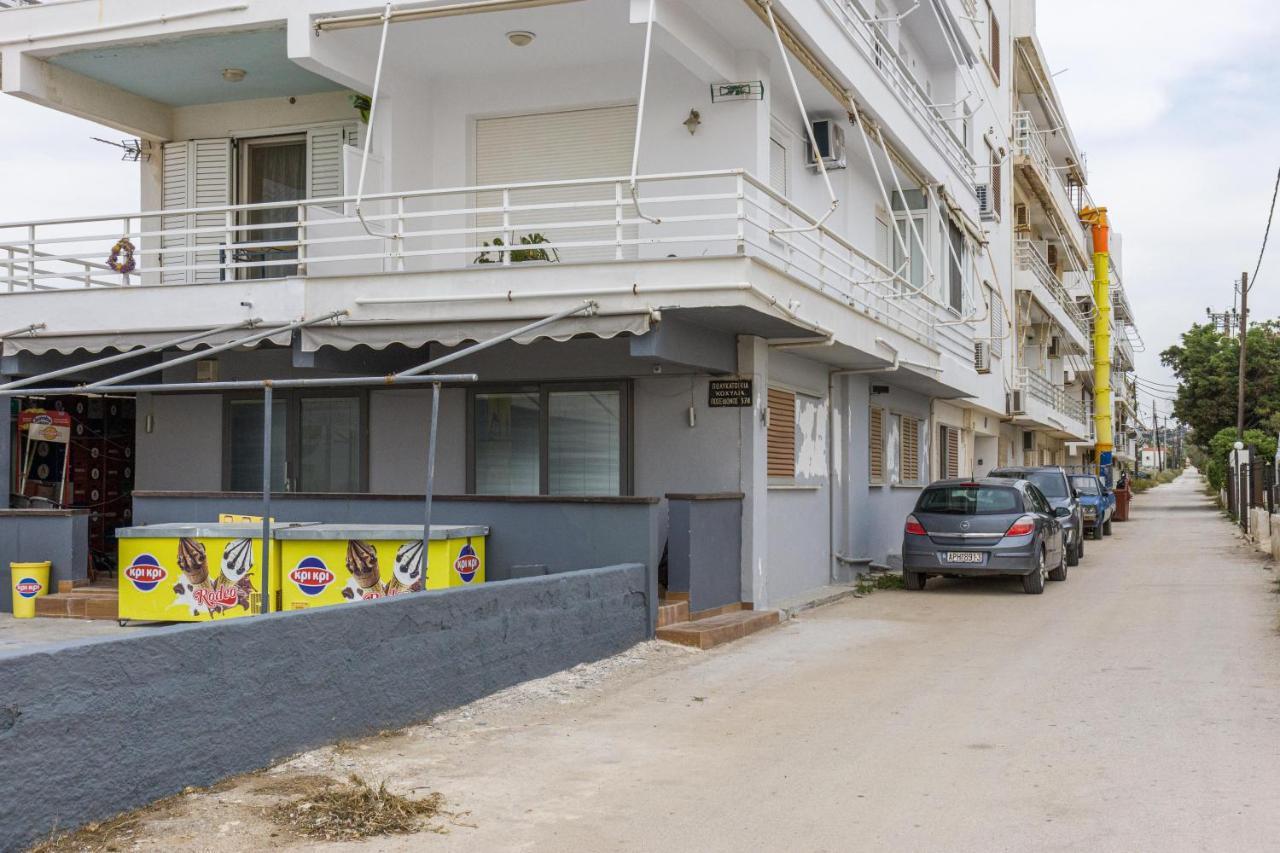 Loutraki Beach & Casino Condo Экстерьер фото